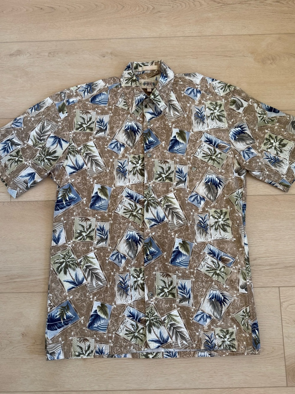 Campia Moda Men's Short-Sleeve Hawaiian Shirt Tropical Palm Tree Print Brown